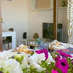 Luxurious Lucia Sea View 지아르디니낙소스