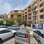 아파트 Luxurious Lucia Sea View 지아르디니낙소스