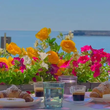 Luxurious Lucia Sea View * 지아르디니낙소스