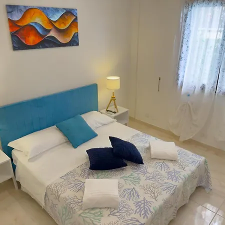 Luxurious Lucia Sea View 아파트 지아르디니낙소스